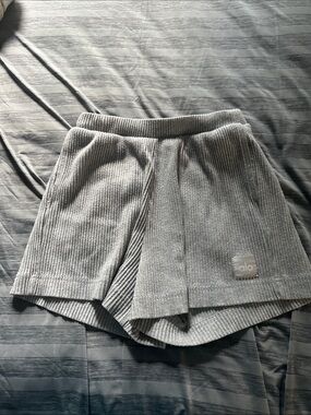 ALO Yoga Light Gray Ribbed Lounge Shorts MUSE worn once XS